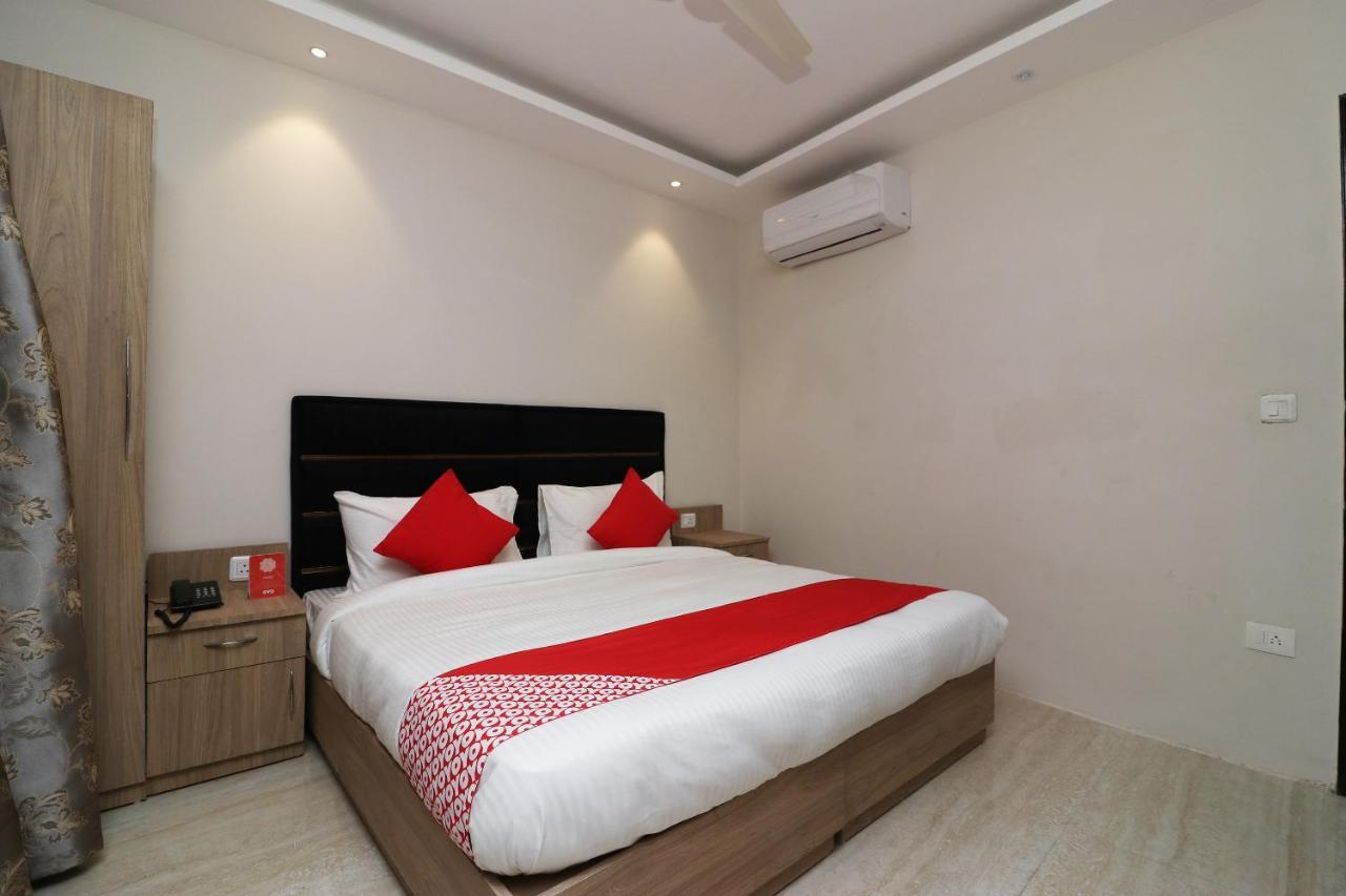 Oyo 72937 Hotel Tyagraj Agra  Bagian luar foto