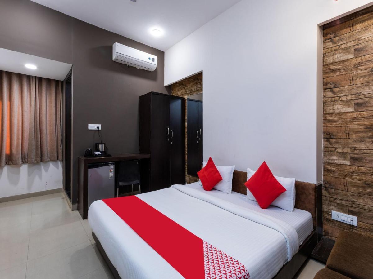 Oyo 72937 Hotel Tyagraj Agra  Bagian luar foto