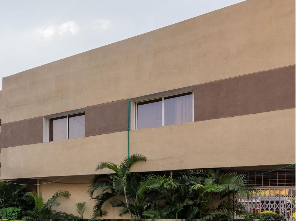 Oyo 72937 Hotel Tyagraj Agra  Bagian luar foto