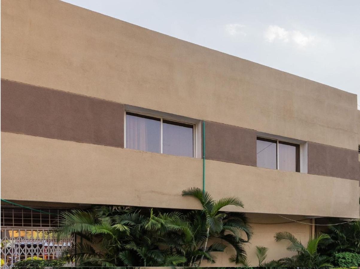 Oyo 72937 Hotel Tyagraj Agra  Bagian luar foto
